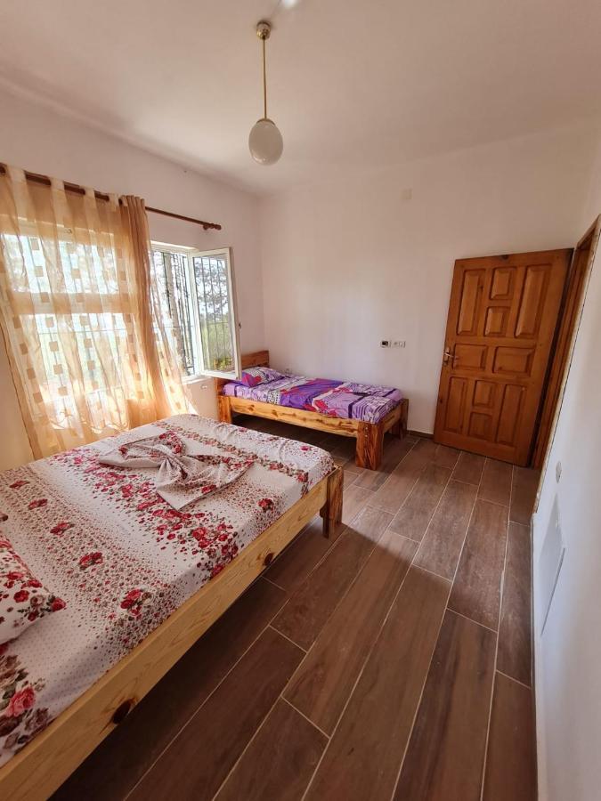 Bujtinat Skenderi Gjinar 2 Villa Buitenkant foto